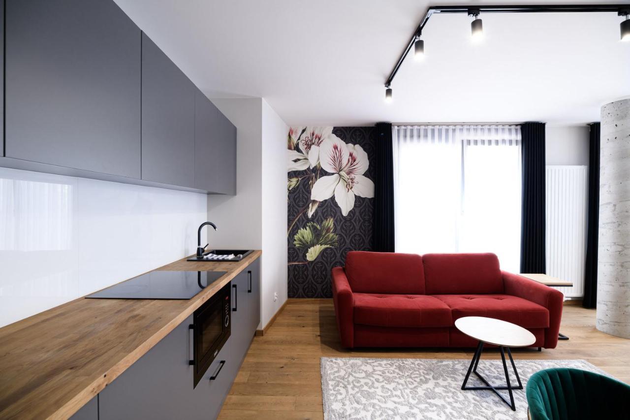 Aparthotel Inspire Miodova Residence Краков Экстерьер фото
