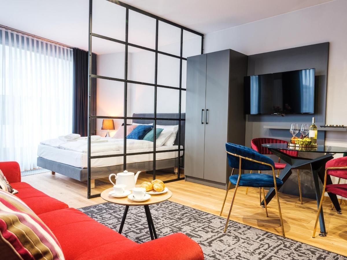 Aparthotel Inspire Miodova Residence Краков Экстерьер фото